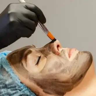 حل رموز التقشير الكربوني: اكشف عن أفضل بشرة