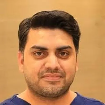 الدكتور حافظ محمد عظيم عيادات رويال كلينك